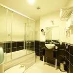Saffron Hotel