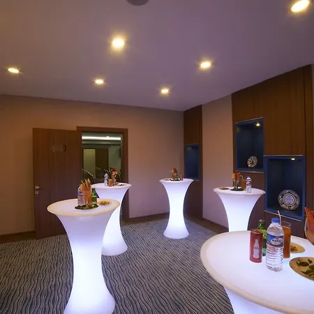 Saffron Hotel